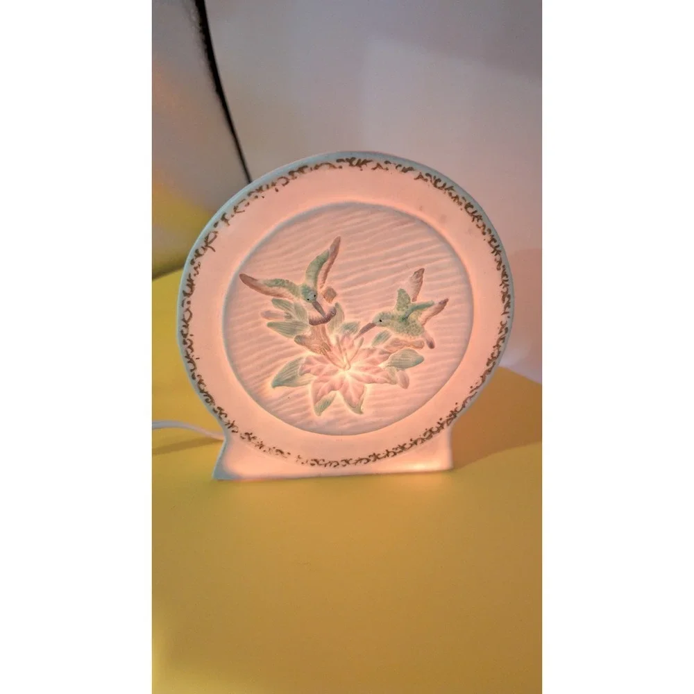 Vintage Ceramic Hummingbird Accent Table Lamp | Embossed Floral Night Light